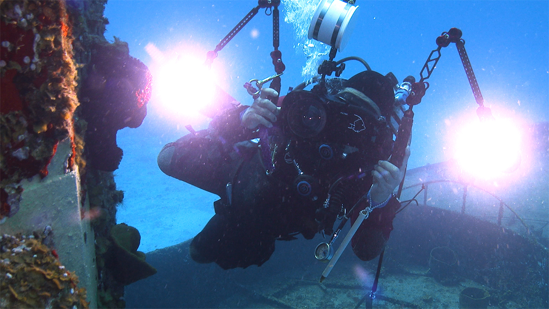 underwater photography with video lights